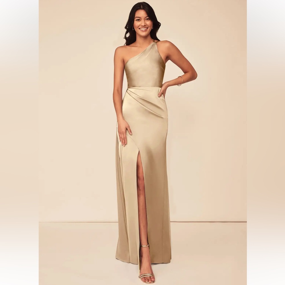 Azazie Maron in Champagne - Stretch Satin